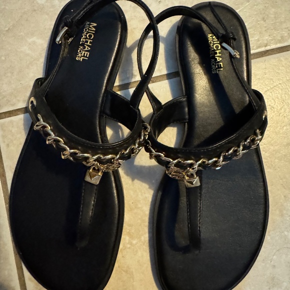 Never worn black leather with gold accents Michael Kors sandals size 8 - Picture 5 of 7